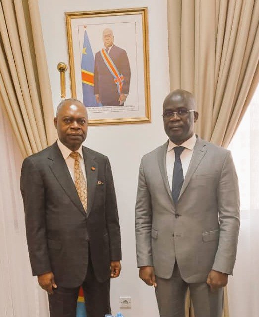 RDC: Le Ministre du Commerce extérieur  en échange avec Emilio Guerra dans le but de  réduire la fraude à la frontière