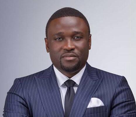 Seth Kikuni sur la chanson « Nini to sali te »: Après avoir suivi ce single, «chers jeunes vous êtes la solution à tous nos problèmes»