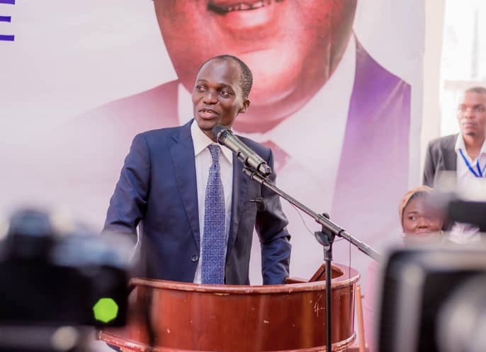 Kinshasa : William Mukambila juge le bilan de Félix Tshisekedi réussi à 75% et invite la jeunesse à lui accorder un second mandat