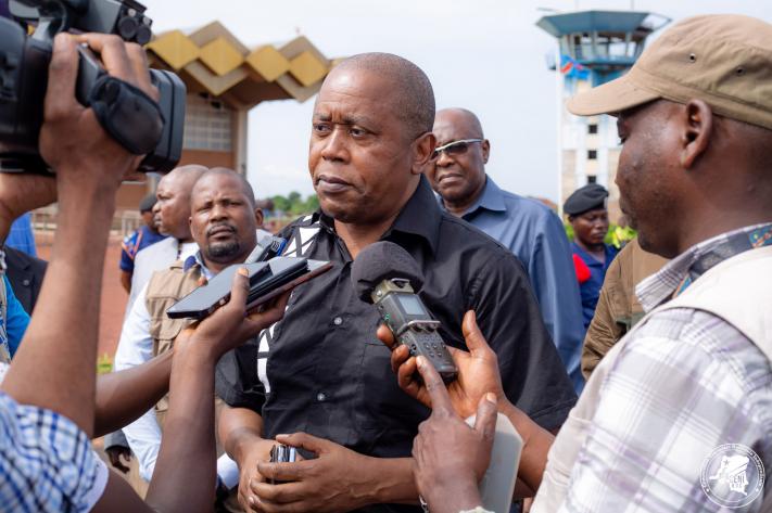 Sud Ubangi : en visite de travail à Gemena, Denis Kadima exhorte la population à s’enrôler pour ne pas rater la carte d’électeur et la carte d’identité