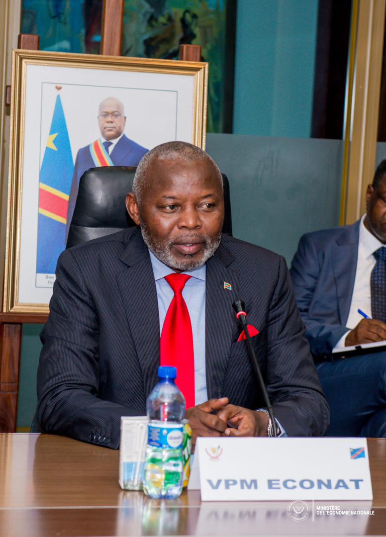 RDC-Economie : Vital Kamerhe assure une bonne résolution des problèmes des agents et cadres de l’économie