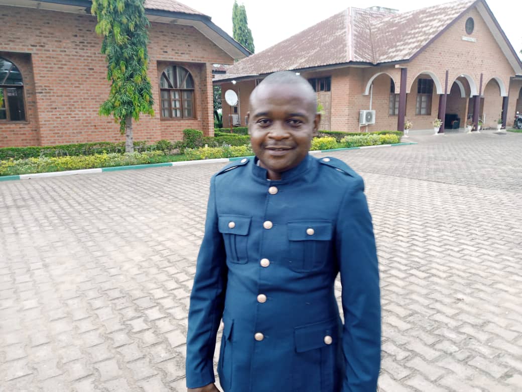 Kinshasa : « Comment au niveau des enquêtes préliminaires, on peut se permettre de présenter des suspects comme des coupables ? » (Me Carlos Mupili)