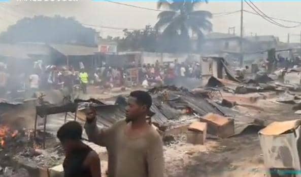 Flash : un grave incendie emporte le marché de Matadi Kibala (Kinshasa)