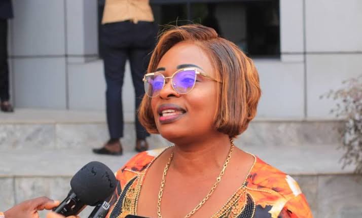 Société : Solange Masumbuko exprime sa compassion après l’incendie ravageur au marché de Matadi Kibala