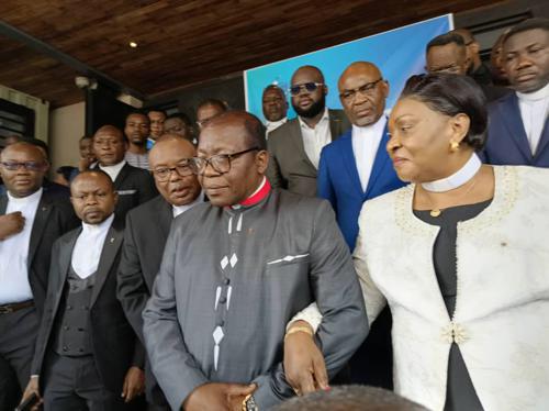 Élections 2023 : Le pasteur Abraham Ngalasi dépose sa candidature à la présidentielle