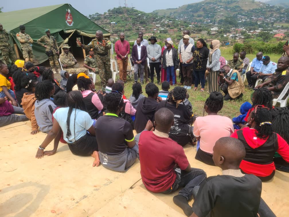 Beni : 50 ex-terroristes ADF remis officiellement à l’armée loyaliste