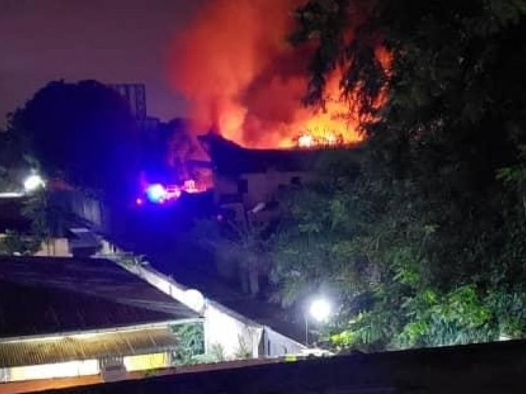 Incendie ravageur à l’entrepôt de la CENI : Matadi sous le choc