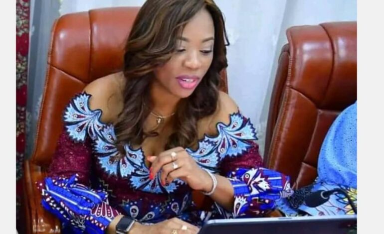 RDC: Plusieurs réactions autour de la démission de la ministre Stéphanie Mbombo