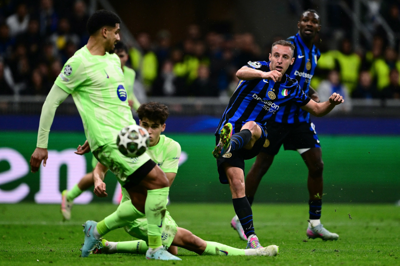 Ligue des Champions d’Europe : L’Inter crucifie le Barça à l’issue d’un match fou et se dirige en finale