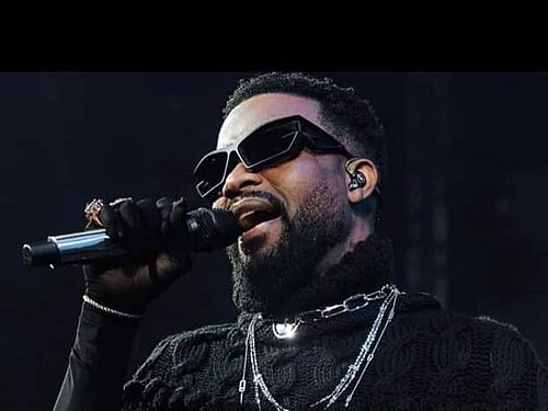 Musique – Fally Ipupa : une légende contestée qui enflamme le débat public