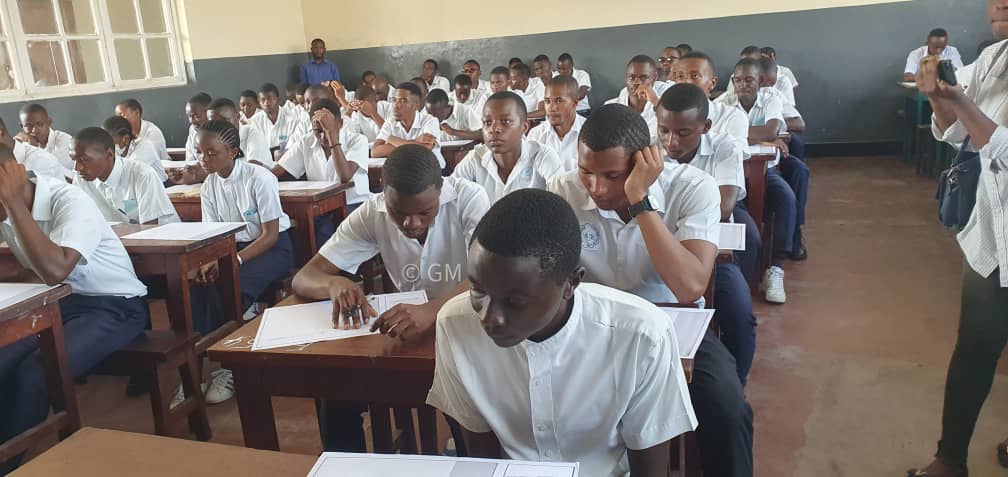 Ituri : Plus de 18 000 élèves aux épreuves de l’Examen d’État, un centre délocalisé pour cause d’insécurité