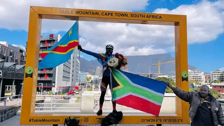 Cyclisme – De Goma à Cape Town : Miguel Masaisai, 6 000 km à vélo pour porter le flambeau de la paix