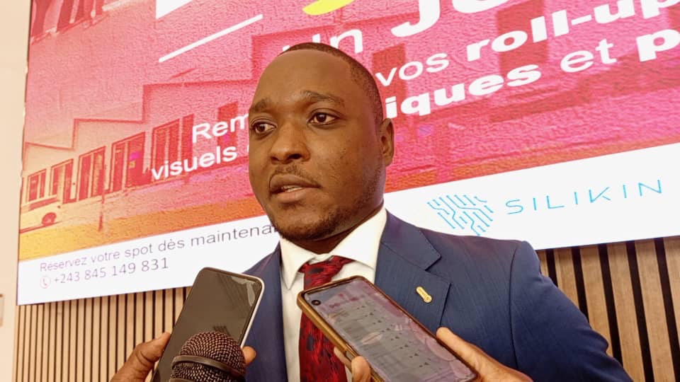 RDC – Consultations nationales de la jeunesse : Rabbi Kadakala interpelle la ministre Grâce Kutino sur les recommandations restées lettre morte depuis 2022
