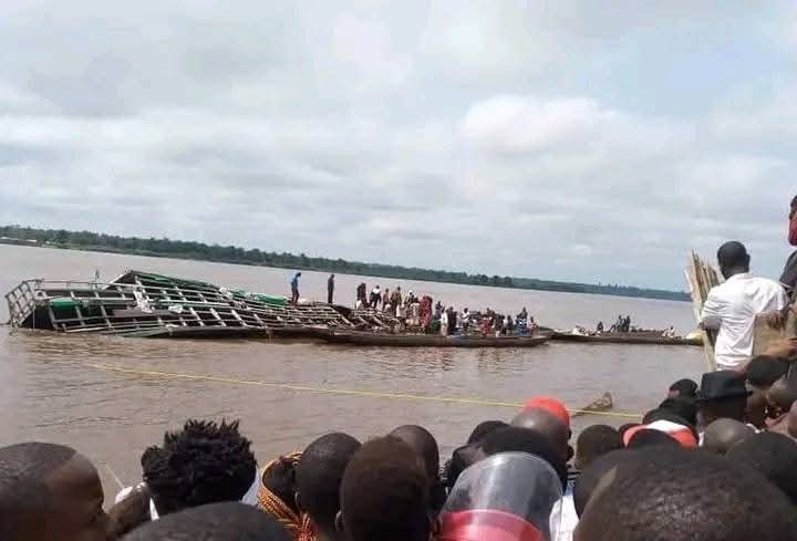 RDC – Drame à Basankusu : 86 morts, dont 60 élèves, dans un naufrage tragique en Équateur
