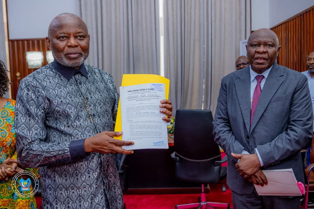 RDC : Vital Kamerhe réceptionne les pétitions contre son bureau et promet une gestion conforme aux règles