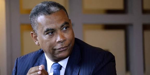 RDC : Olivier Kamitatu alerte sur une « manœuvre constitutionnelle » derrière les pétitions à l’Assemblée nationale