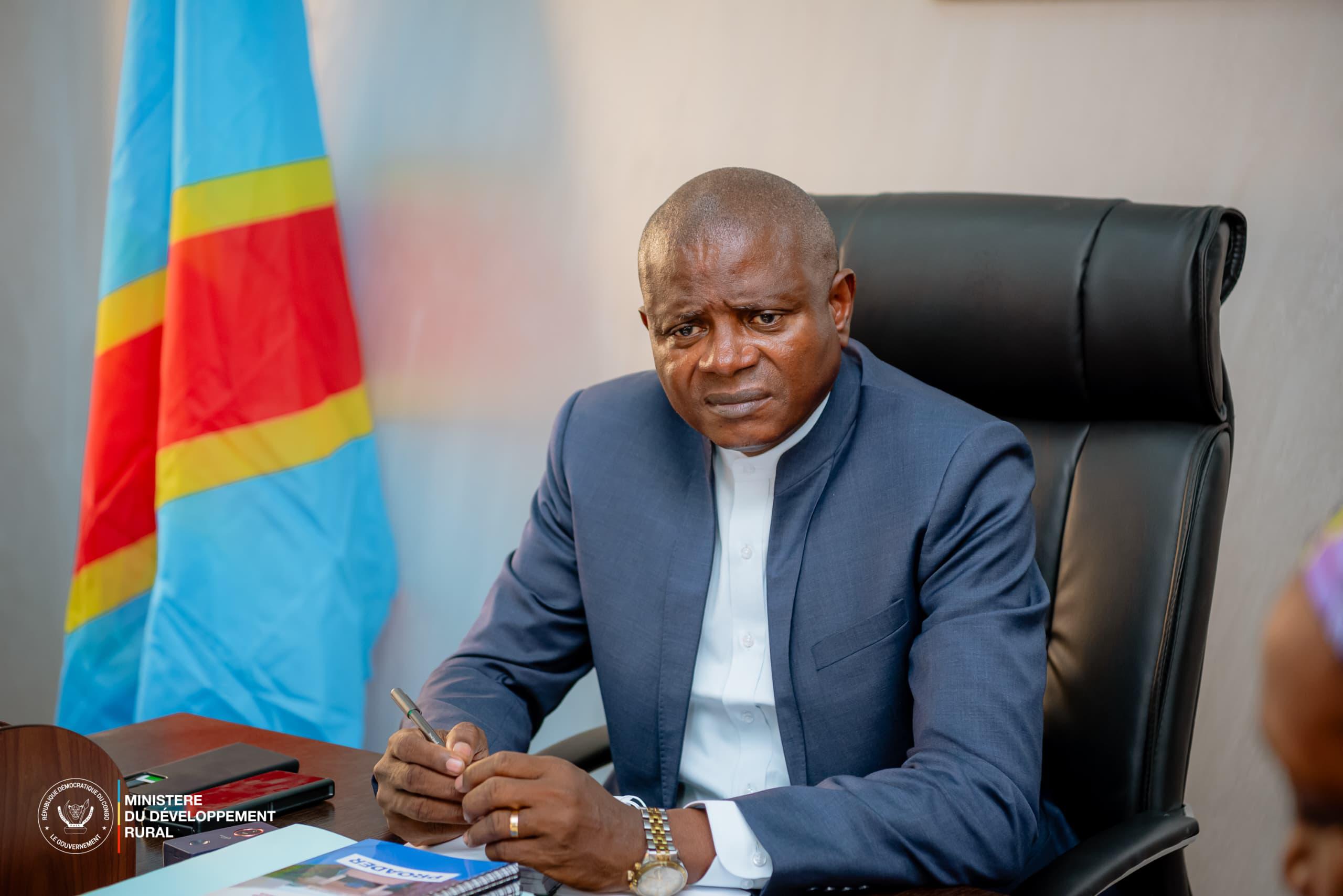 RDC : Le Ministre d’État Grégoire Mutshail impulse l’accélération du développement rural via le projet PRISE et ses infrastructures concrètes