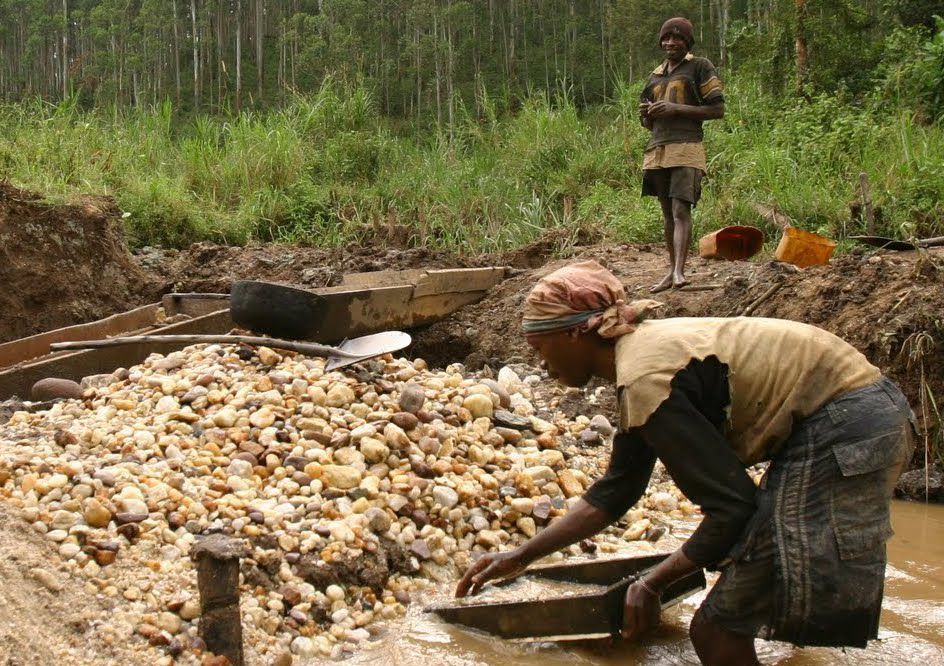 Ituri : Kinshasa relance l’exploitation de l’or, mais la menace des groupes armés plane